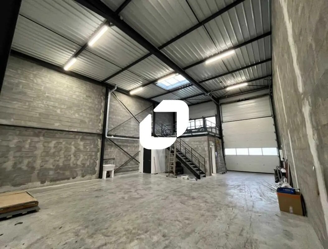 Bureau dans Genas à louer Photo de l’immeuble– Image 1 sur 13