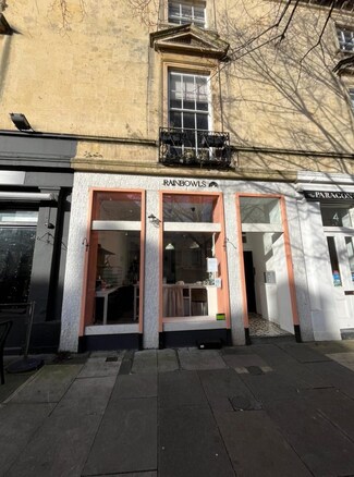 Plus de détails pour 3 Rotunda Ter, Cheltenham - Local commercial à louer