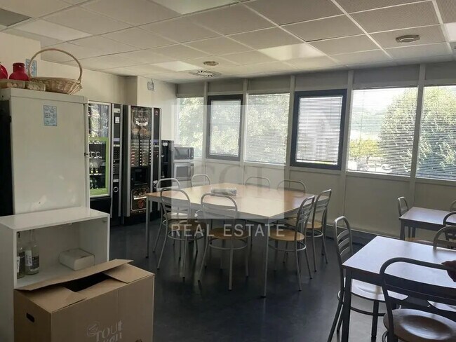 Plus de détails pour Bureau à louer