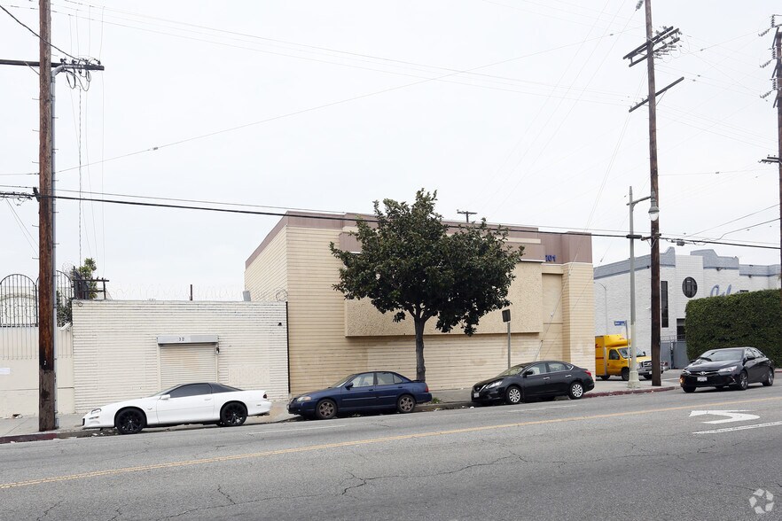 3201 S Main St, Los Angeles, CA à vendre - Photo de l’immeuble – Image 2 sur 9