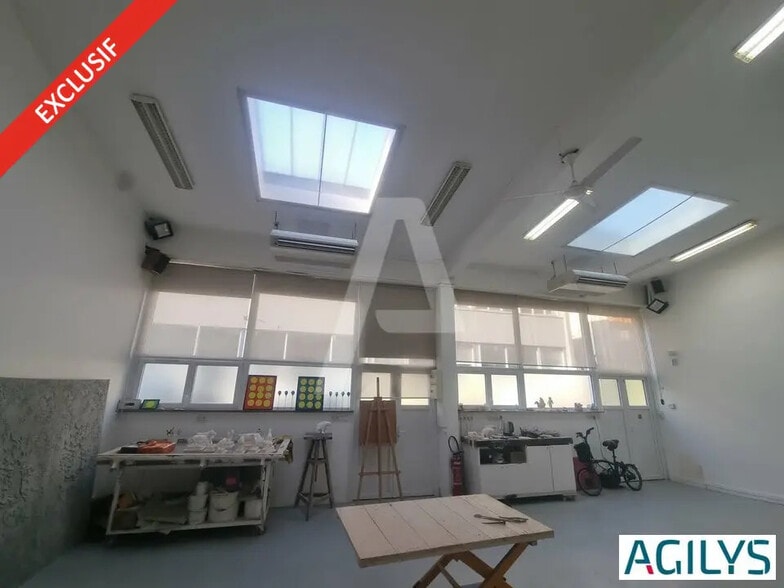 Local d'activités dans Le Kremlin-Bicêtre à vendre - Photo intérieure – Image 1 sur 8