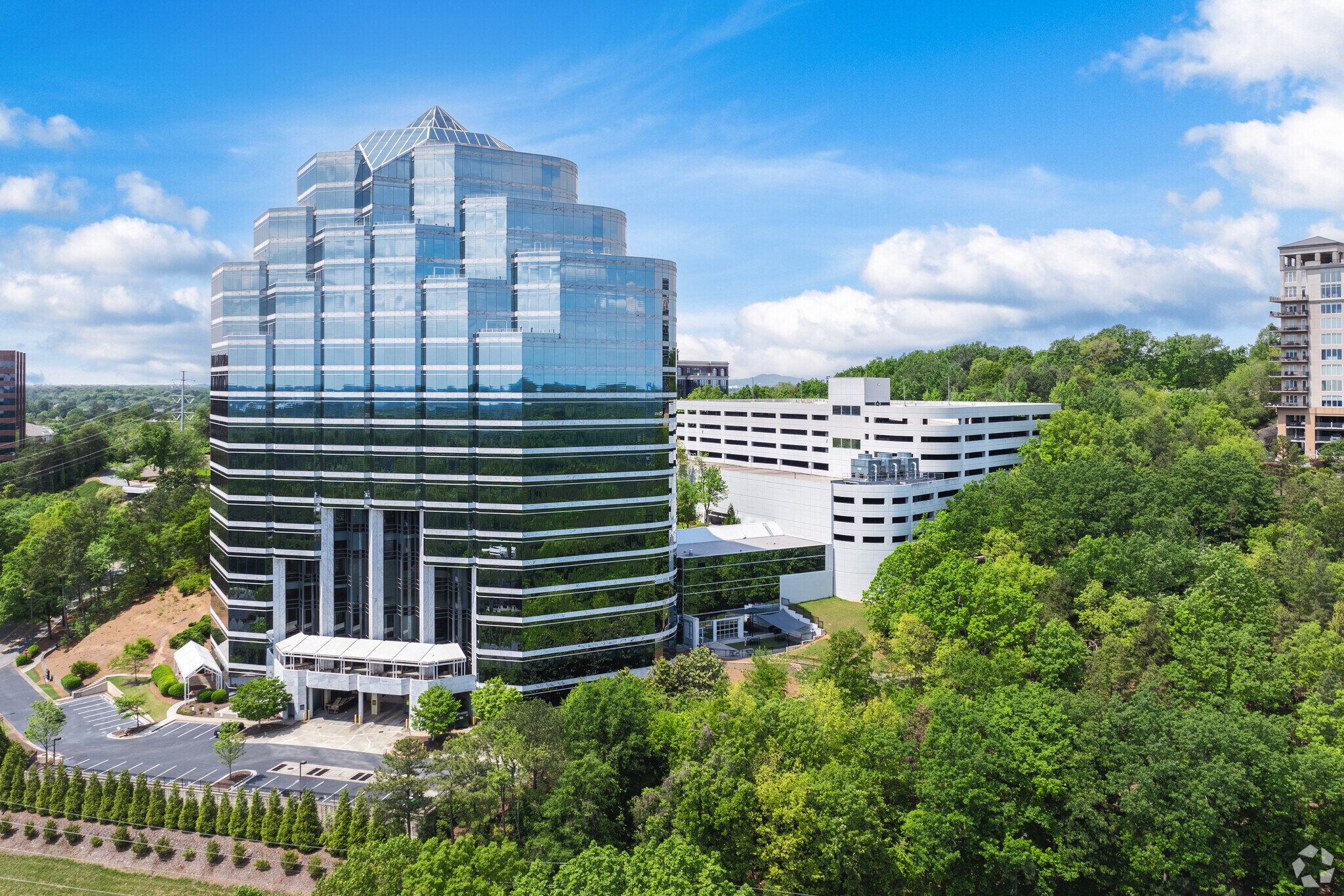 2859 Paces Ferry Rd SE, Atlanta, GA à louer Photo principale– Image 1 sur 21