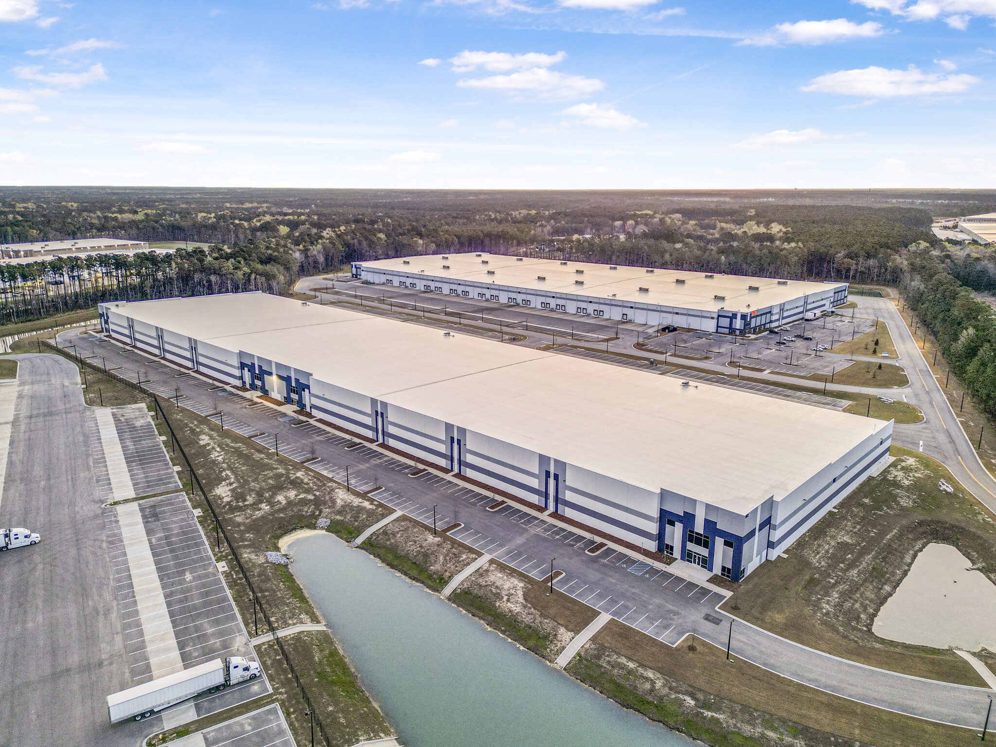 562 Omni Industrial Blvd, Summerville, SC à louer Photo de l’immeuble– Image 1 sur 16