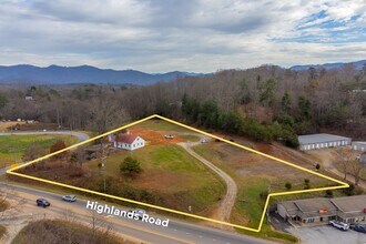 1661 Highlands Rd, Franklin, NC - Vue aérienne  vue de carte - Image1