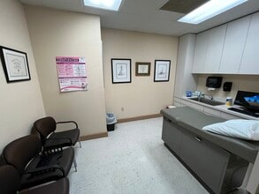 4224 N Tampania Ave, Tampa, FL à vendre Photo intérieure– Image 2 sur 7