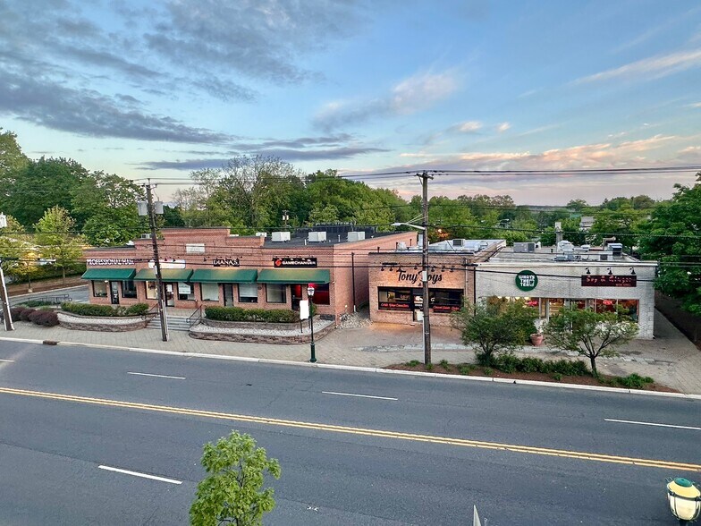 20-24 E Mount Pleasant Ave, Livingston, NJ à louer - Photo de l’immeuble – Image 1 sur 24