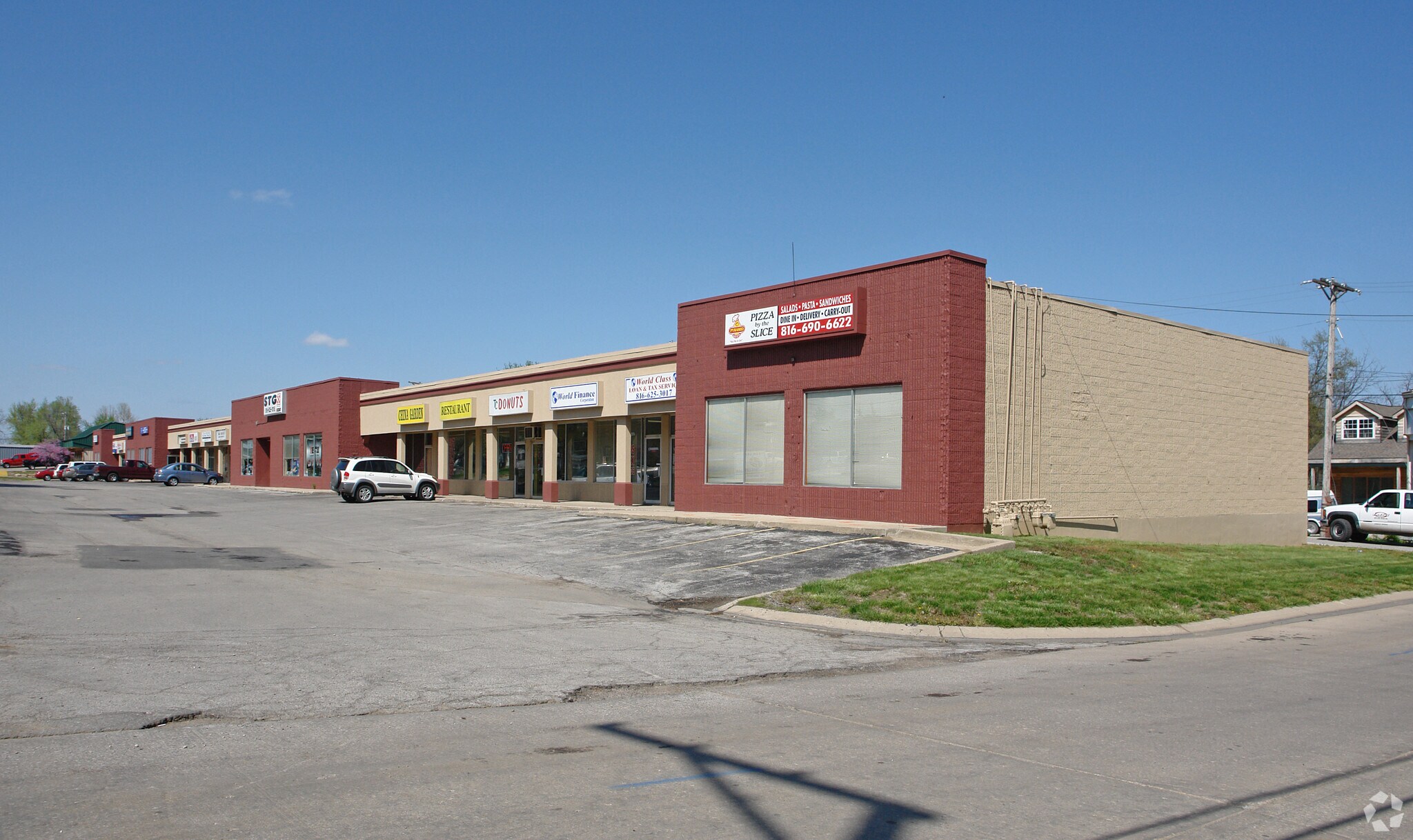 700 S Broadway, Oak Grove, MO à louer Photo principale– Image 1 sur 3