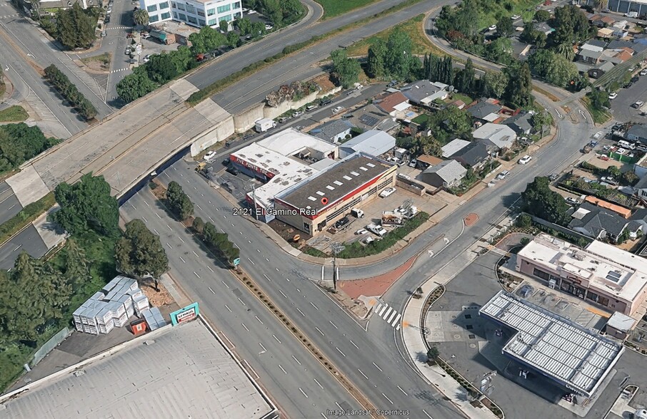 2121 El Camino Real, Redwood City, CA à louer - Photo de l’immeuble – Image 3 sur 6