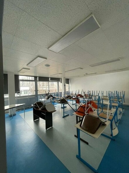 Bureau dans Sarcelles à louer - Photo intérieure – Image 2 sur 3