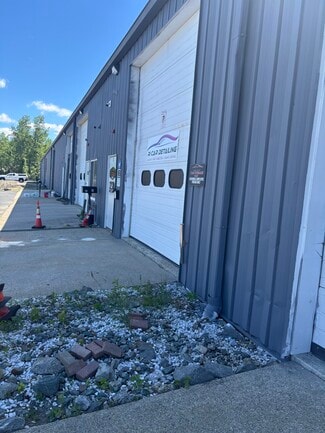 Plus de détails pour 66 Commercial Way, East Providence, RI - Industriel/Logistique à louer
