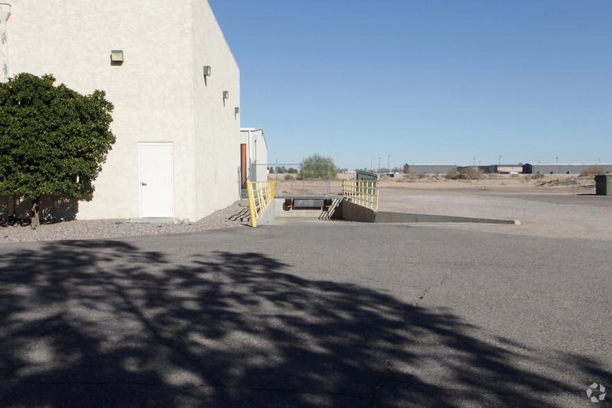 546-566 W Centennial Blvd, Casa Grande, AZ à louer - Photo de l’immeuble – Image 2 sur 6
