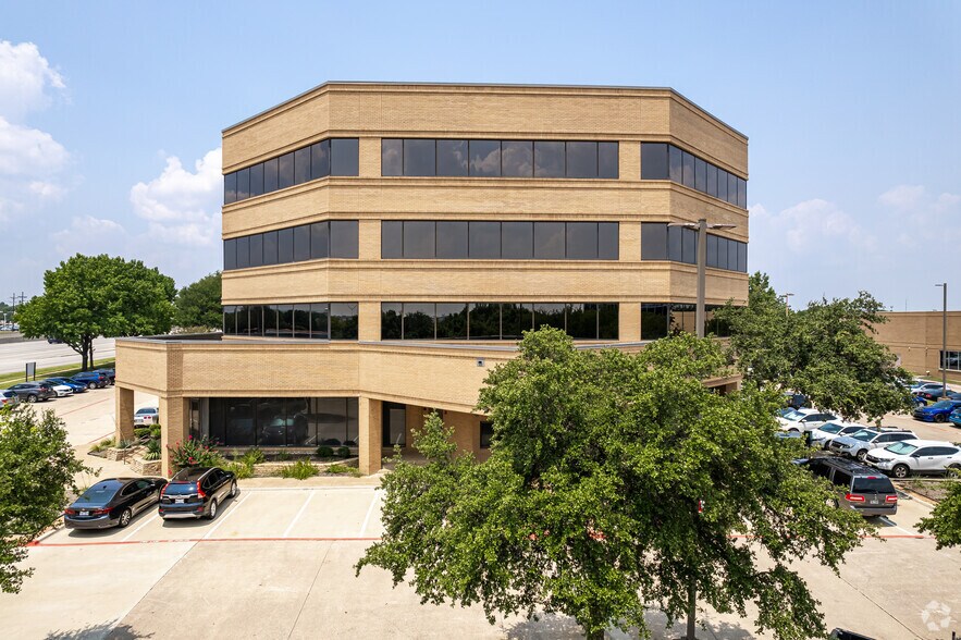1760 S Stemmons Fwy, Lewisville, TX à louer - Photo de l’immeuble – Image 2 sur 20