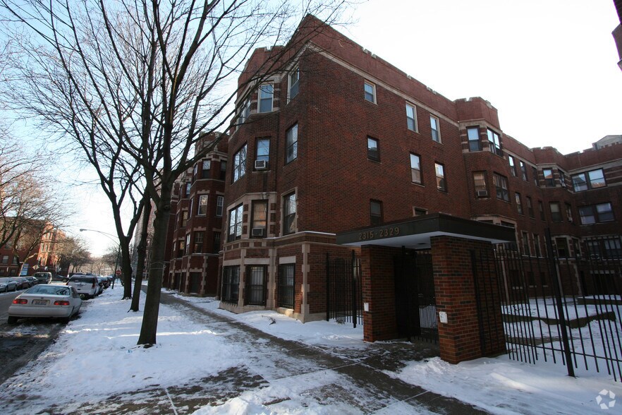2315-2329 E 70th St, Chicago, IL à vendre - Photo de l’immeuble – Image 2 sur 5