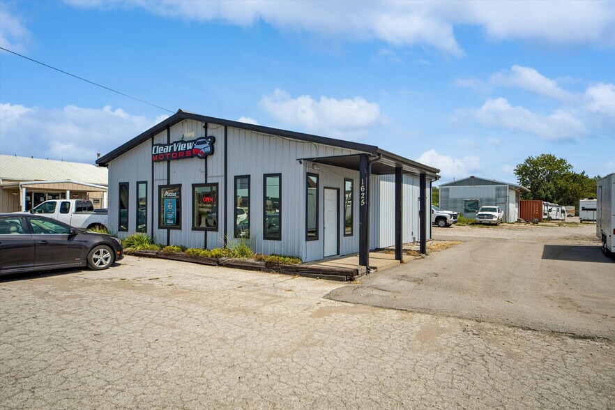 1625 S Ankeny Blvd, Ankeny, IA à vendre - Photo de l’immeuble – Image 2 sur 7