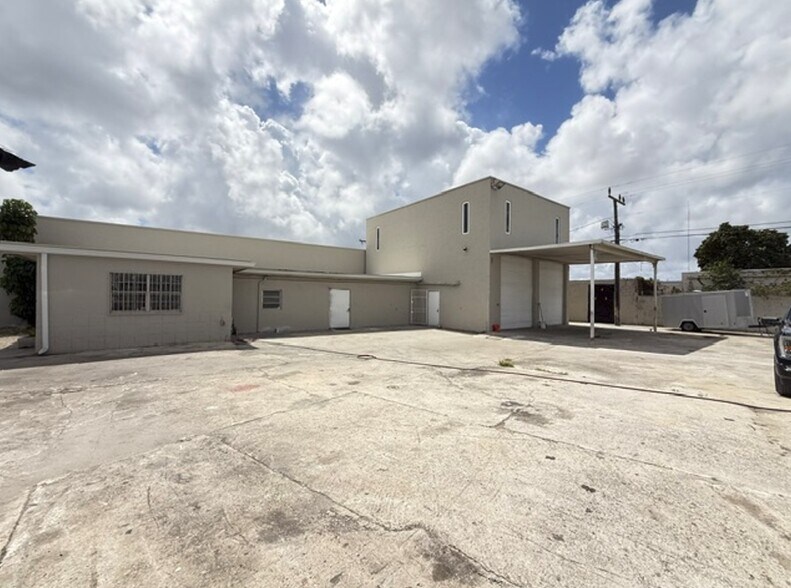 14060 NW 19th Ave, Miami, FL à vendre - Photo de l’immeuble – Image 1 sur 17