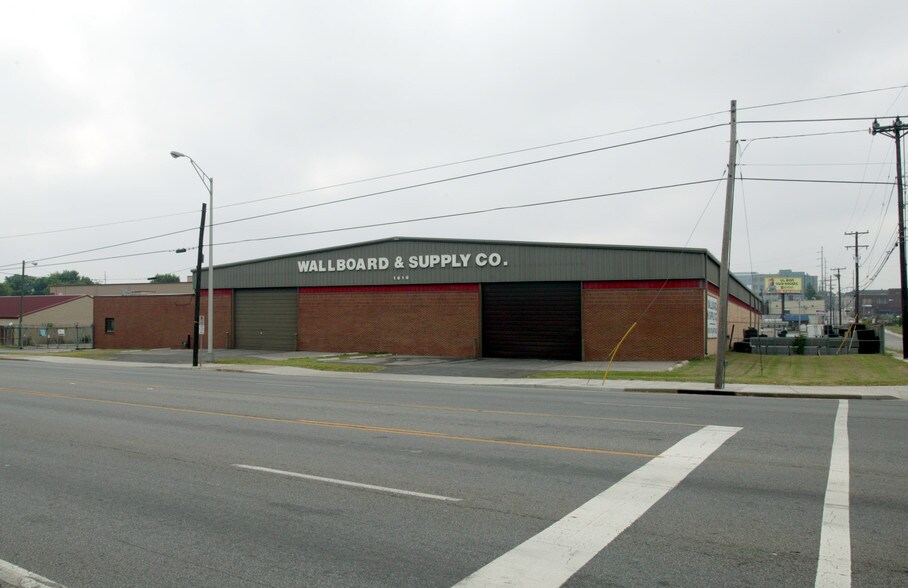 1619 Charlotte Ave, Nashville, TN à louer - Photo de l’immeuble – Image 2 sur 4