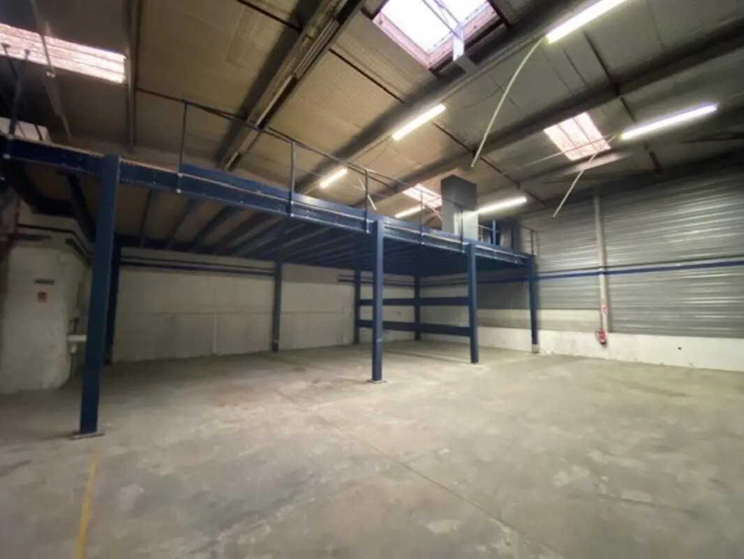 Local d’activités dans Vitrolles à louer Photo de l’immeuble– Image 1 sur 9