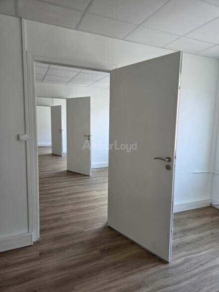 Bureau dans Metz à louer - Photo de l’immeuble – Image 3 sur 6