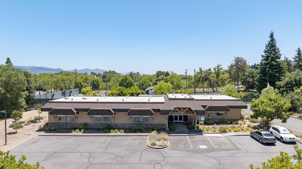 1101 Vintage Ave, Saint Helena, CA à vendre - Photo de l’immeuble – Image 1 sur 25