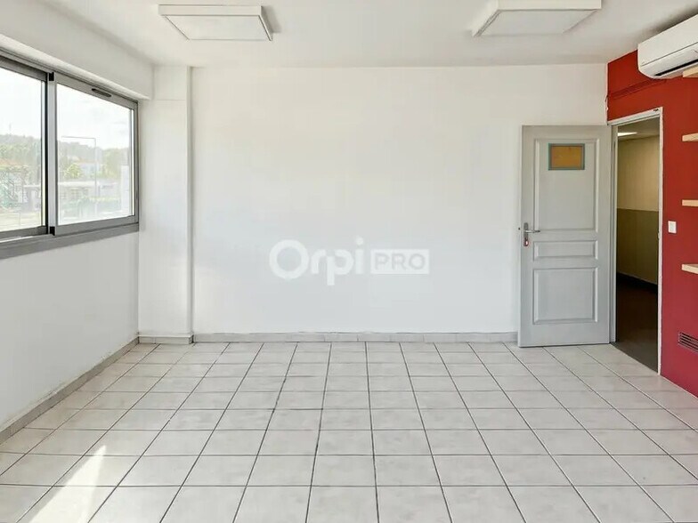 Bureau dans Aubagne à louer - Photo intérieure – Image 3 sur 5