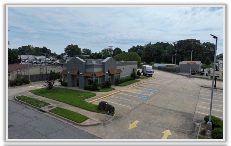 901 E Broadway St, North Little Rock, AR à vendre - Photo de l’immeuble – Image 3 sur 4