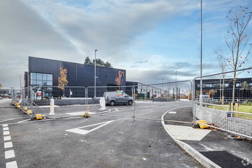 Elizabeth St, Manchester à louer - Photo principale – Image 3 sur 4