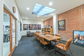 1524 Cloverfield Blvd, Santa Monica, CA à louer Photo intérieure– Image 1 sur 4