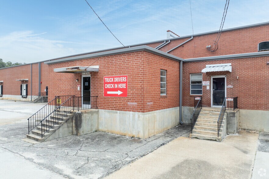 218 Evans Rd, Lugoff, SC à louer - Photo de l’immeuble – Image 2 sur 5