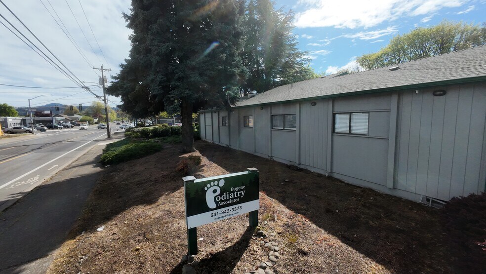 1060 Chambers St, Eugene, OR à vendre - Photo de l’immeuble – Image 3 sur 8