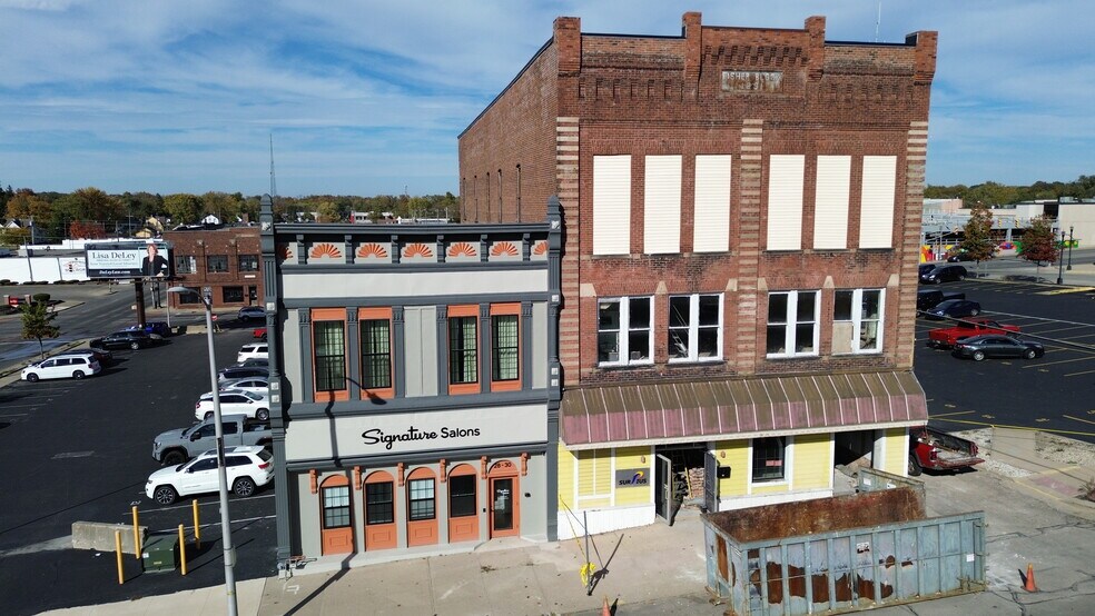 28 W 9th St, Anderson, IN à vendre - Photo principale – Image 1 sur 14