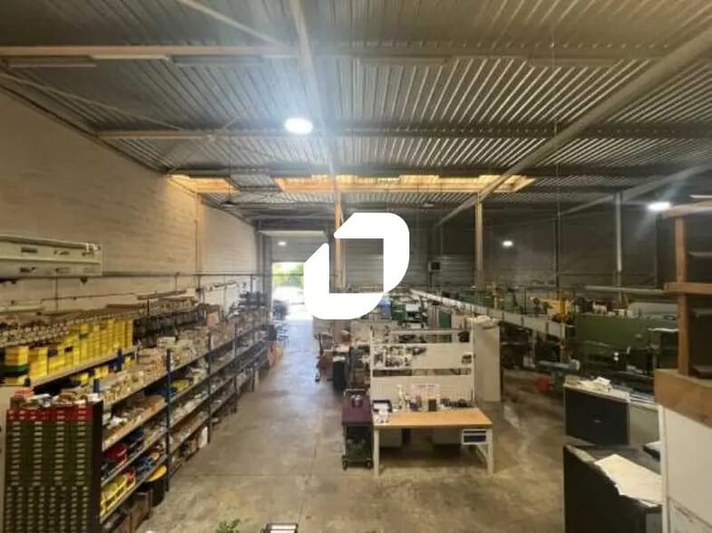 Local d’activités dans Noisy-le-Sec à louer - Photo de l’immeuble – Image 3 sur 9