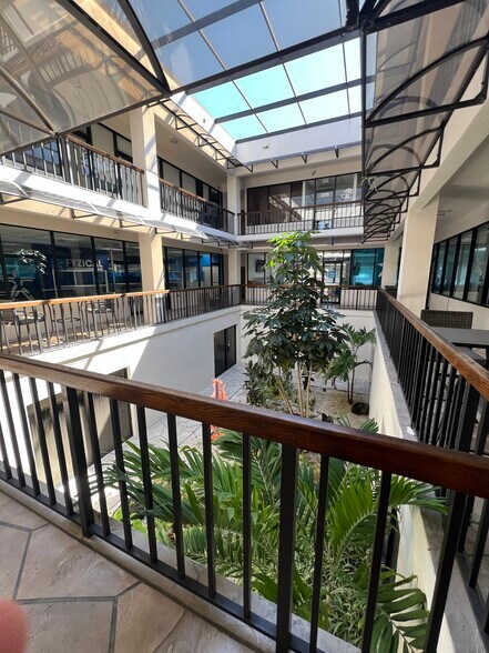 1751 Mound St, Sarasota, FL à louer - Photo de l’immeuble – Image 2 sur 12
