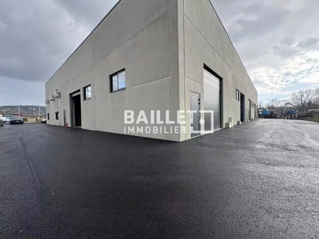 Plus de détails pour Industriel/Logistique à louer