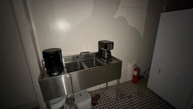 1711 Zerega Ave, Bronx, NY à louer Photo intérieure– Image 1 sur 4