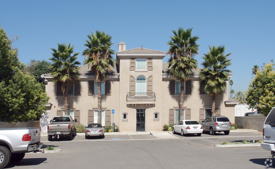 7119 Indiana Ave, Riverside, CA à louer - Photo de l’immeuble – Image 2 sur 4