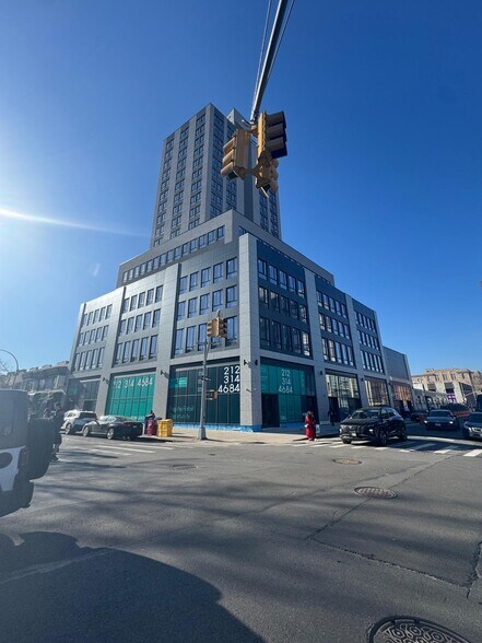815 Kings Hwy, Brooklyn, NY à louer - Photo de l’immeuble – Image 2 sur 23