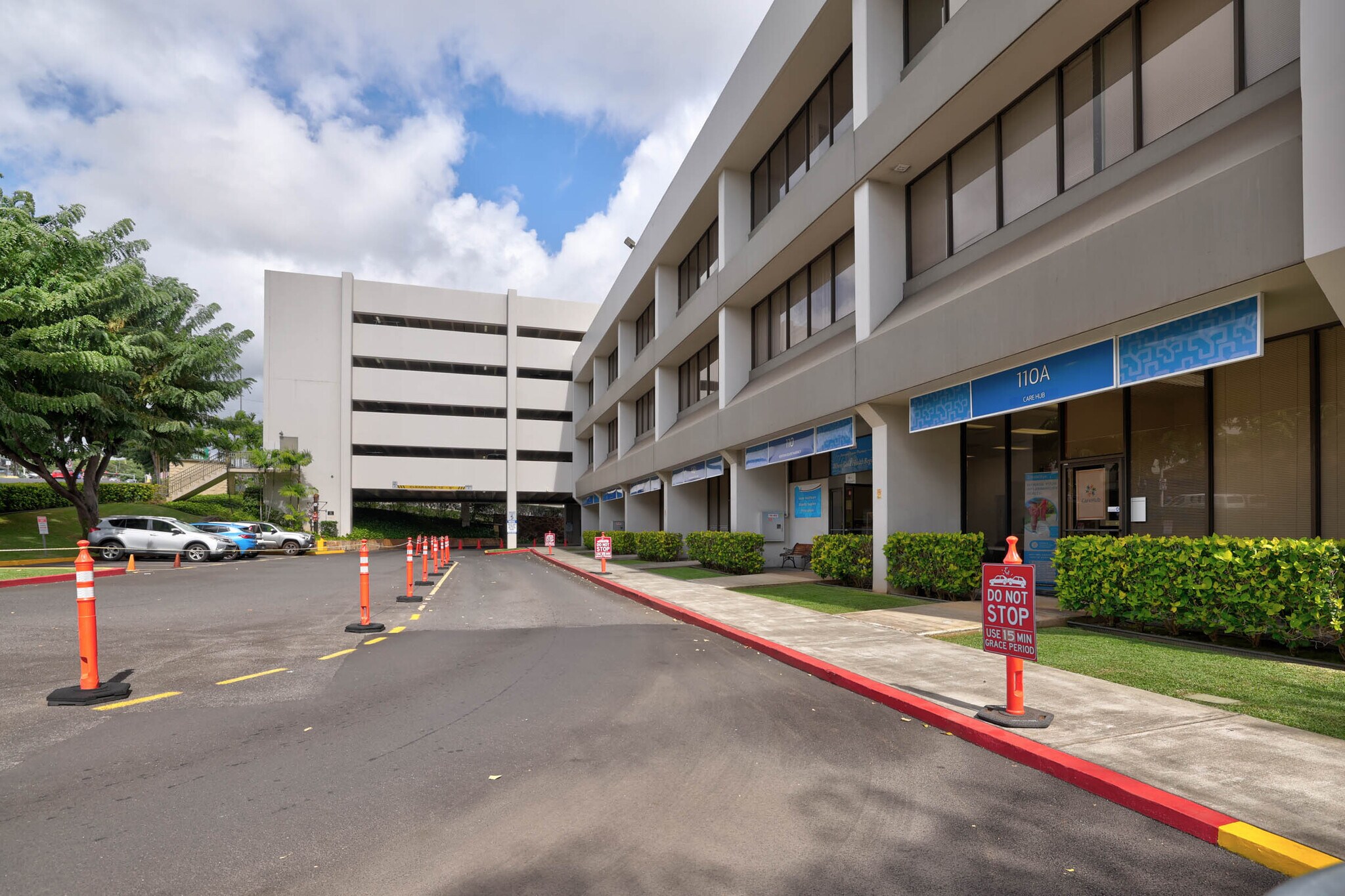 98-1247 Kaahumanu St, Aiea, HI à vendre Photo principale– Image 1 sur 7