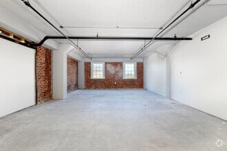 58 Pulaski St, Peabody, MA à louer Photo intérieure– Image 1 sur 1