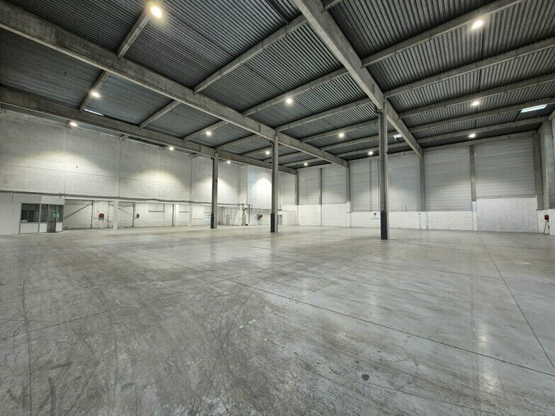 Industriel/Logistique dans Longeville-lès-Metz à louer - Photo de l’immeuble – Image 1 sur 9