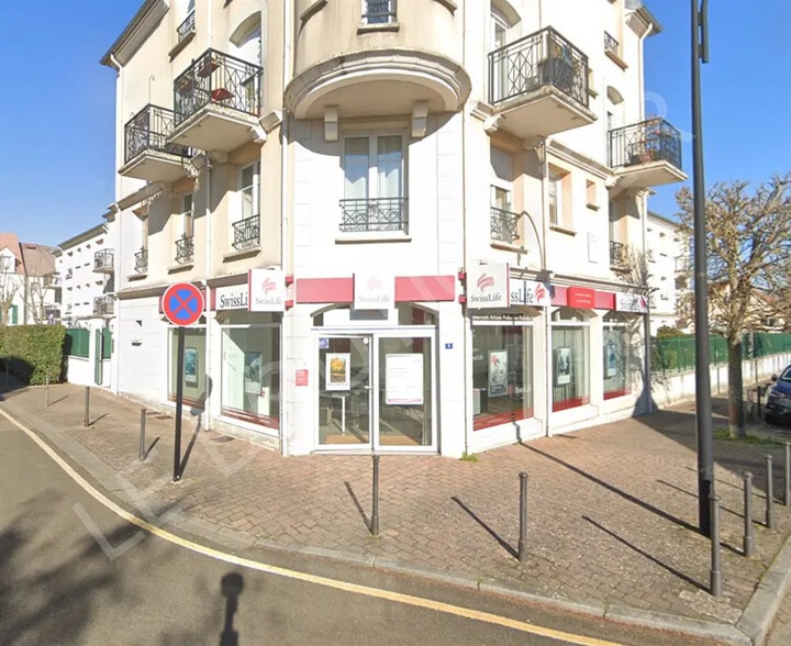 Local commercial dans Voisins-le-Bretonneux à vendre - Photo de l’immeuble – Image 2 sur 4