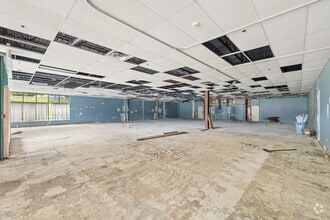 799 New Haven Rd, Naugatuck, CT à louer Photo intérieure– Image 1 sur 2