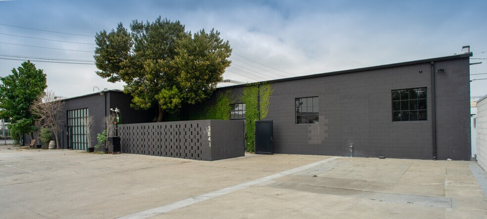 3641-3645 10th Ave, Los Angeles, CA à louer - Photo intérieure – Image 2 sur 25