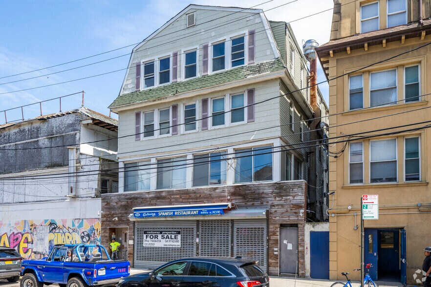 160 Beach 116th St, Rockaway Park, NY à vendre - Photo principale – Image 1 sur 4