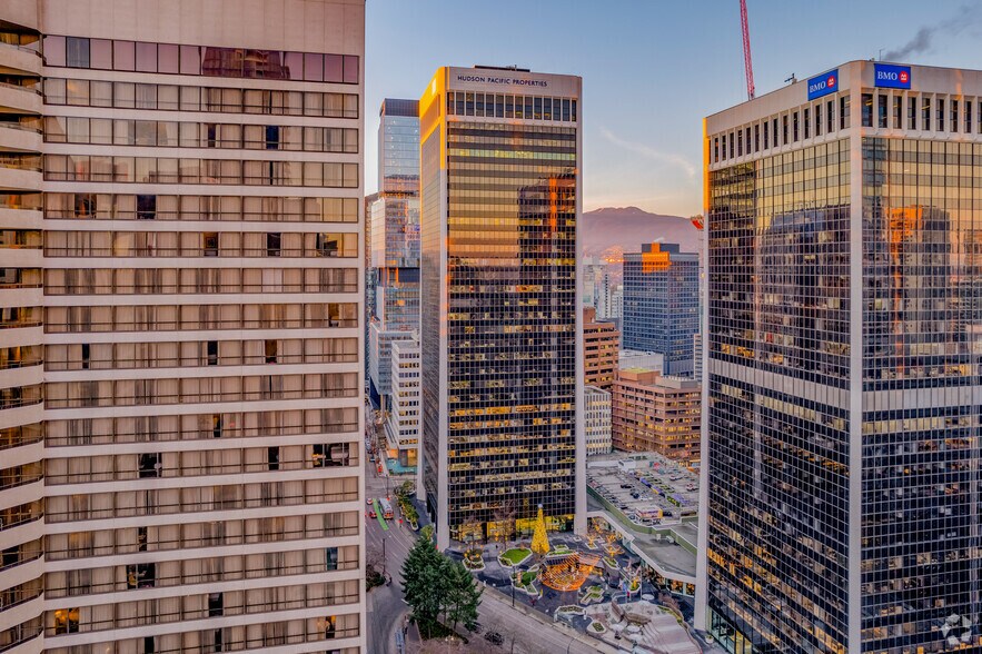 1055 Dunsmuir St, Vancouver, BC à louer - Photo de l’immeuble – Image 2 sur 9