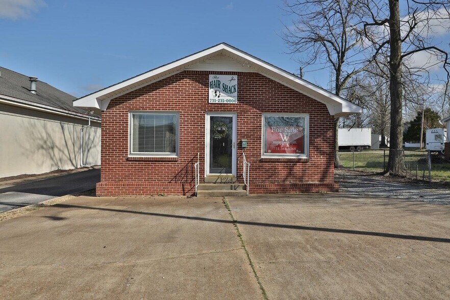 103 Garland St, Greenfield, TN à vendre - Photo de l’immeuble – Image 2 sur 28