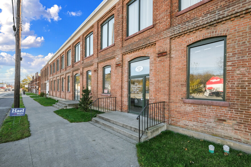 637-641 Broadway, Newburgh, NY à louer - Photo de l’immeuble – Image 2 sur 5