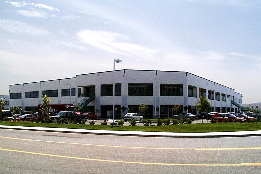 6 Journey, Aliso Viejo, CA à louer - Photo de l’immeuble – Image 2 sur 7