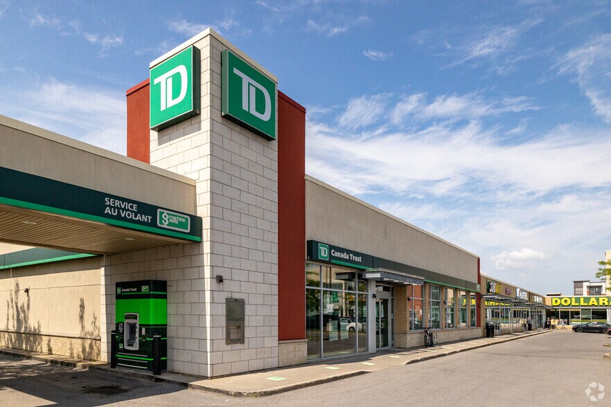 9065-9101 Boul Maurice-Duplessis, Montréal, QC à louer - Photo de l’immeuble – Image 2 sur 3