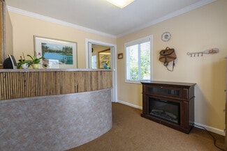 Plus de détails pour 2690 Victor Ave, Redding, CA - Bureau à vendre