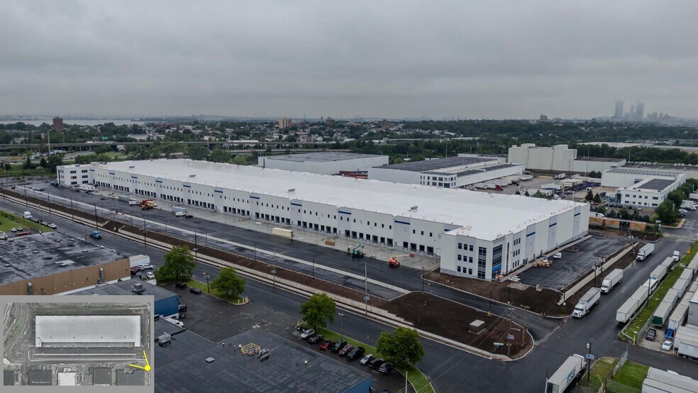 145 Industrial Dr, Jersey City, NJ à louer - Photo de l’immeuble – Image 1 sur 5